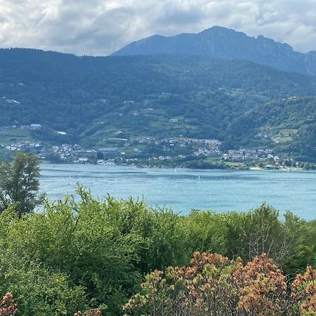 Lake Apartment Ischia Red Tenna Екстериор снимка