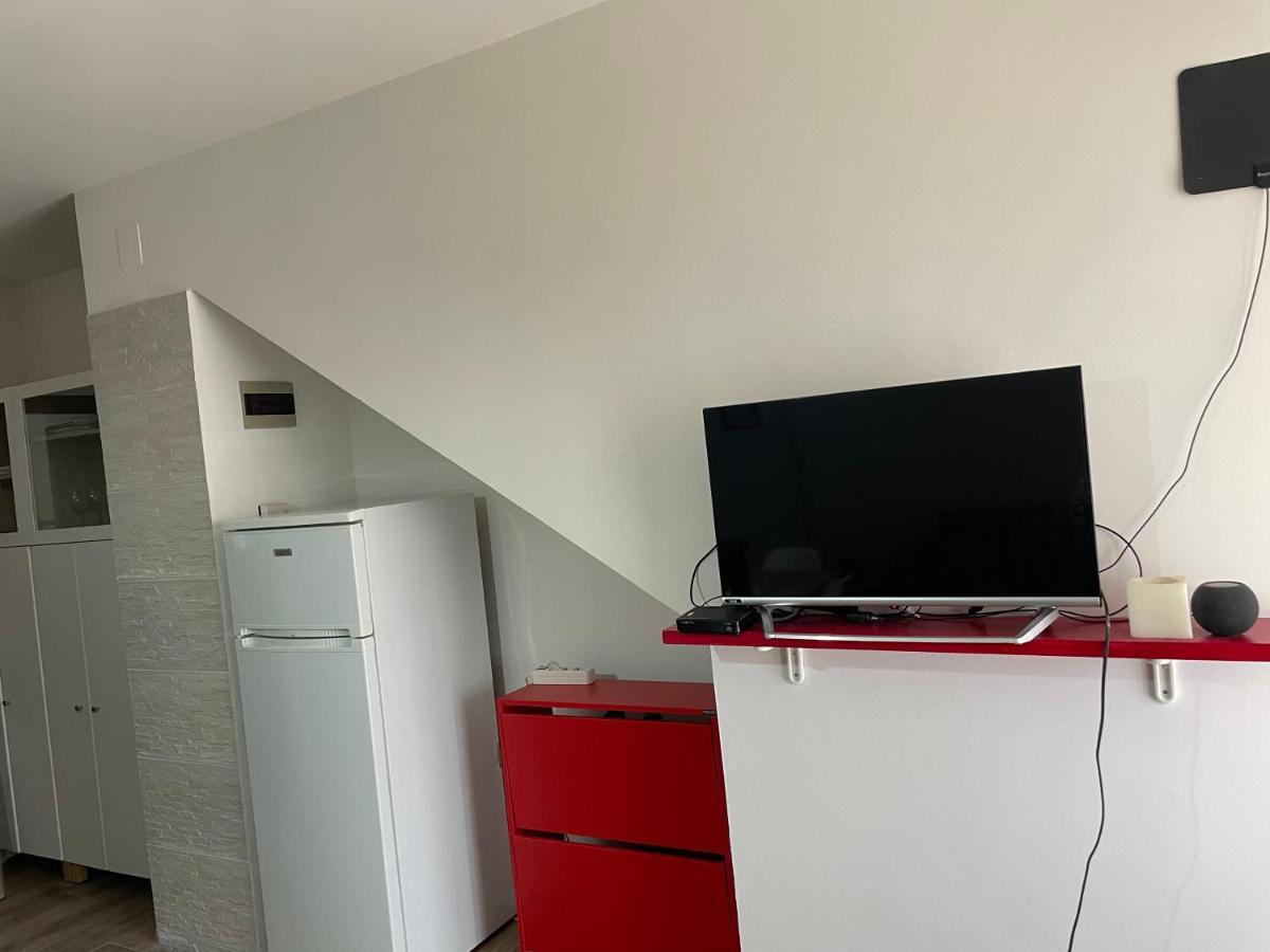 Lake Apartment Ischia Red Tenna Екстериор снимка