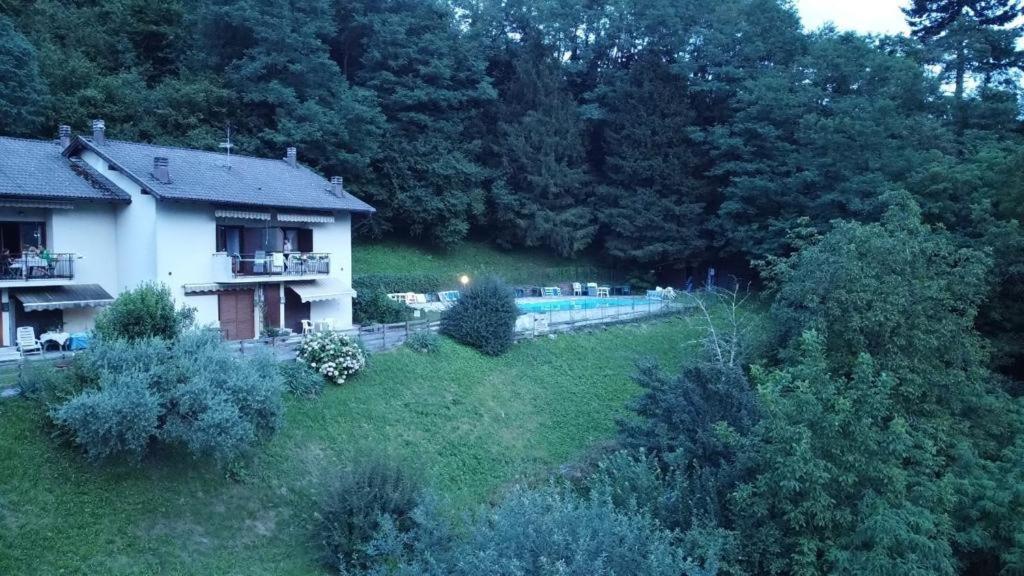 Lake Apartment Ischia Red Tenna Екстериор снимка